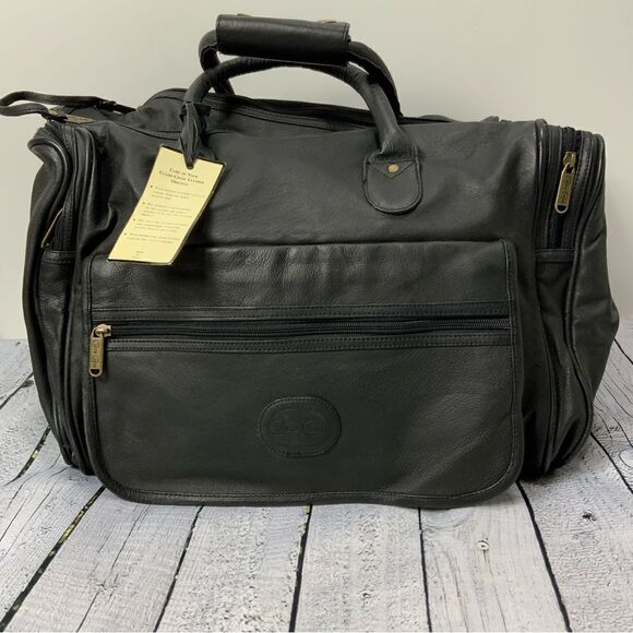 CLAIRE CHASE Black Leather Duffel Bag - Picture 1 of 10